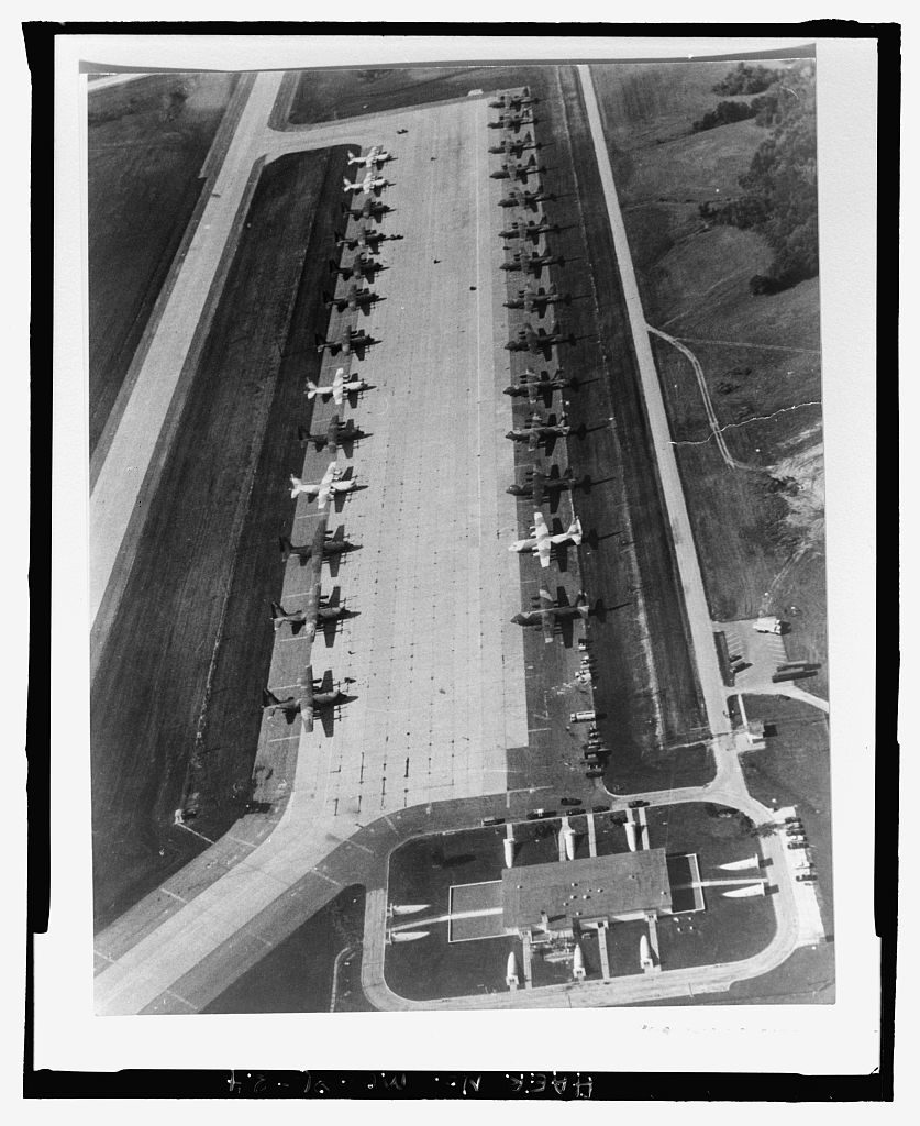 Historic American Engineering Record, C., Leo A. Daly Company & McChristian, D., Lyon, R. & Thallheimer, A., photographer. (1968) Whiteman Air Force Base, Bomber Alert Facility S-6, 1300 Alert Road, Knob Noster, Johnson County, MO. Johnson County Knob Noster Missouri, 1968. Documentation Compiled After. [Photograph] Retrieved from the Library of Congress, https://www.loc.gov/item/mo1799/.